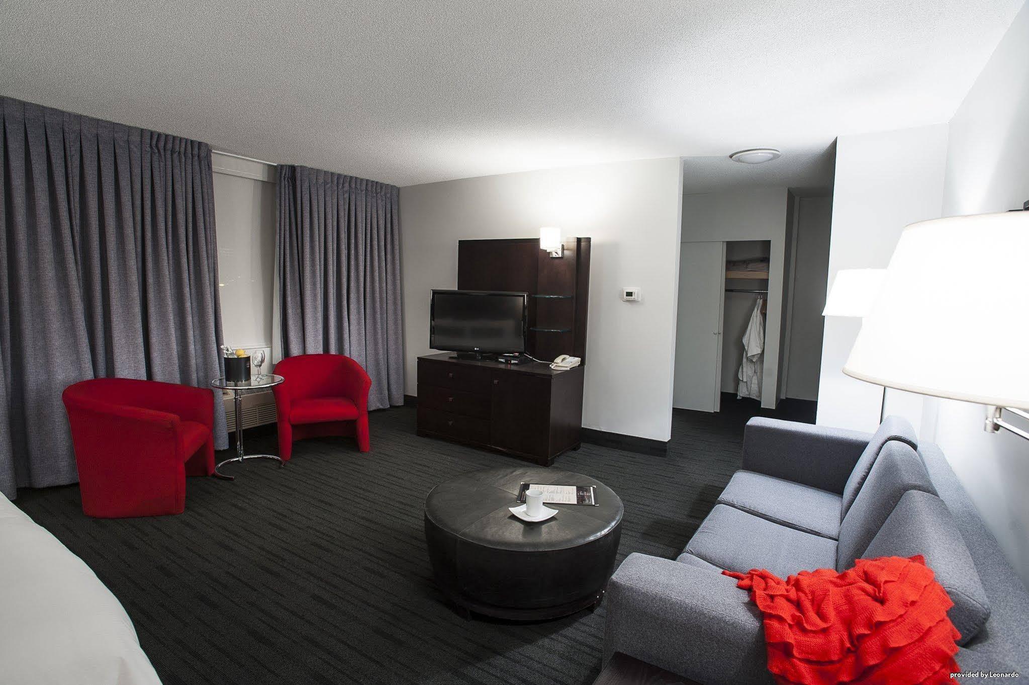 Hotel Albert Par G5 Rouyn Bagian luar foto