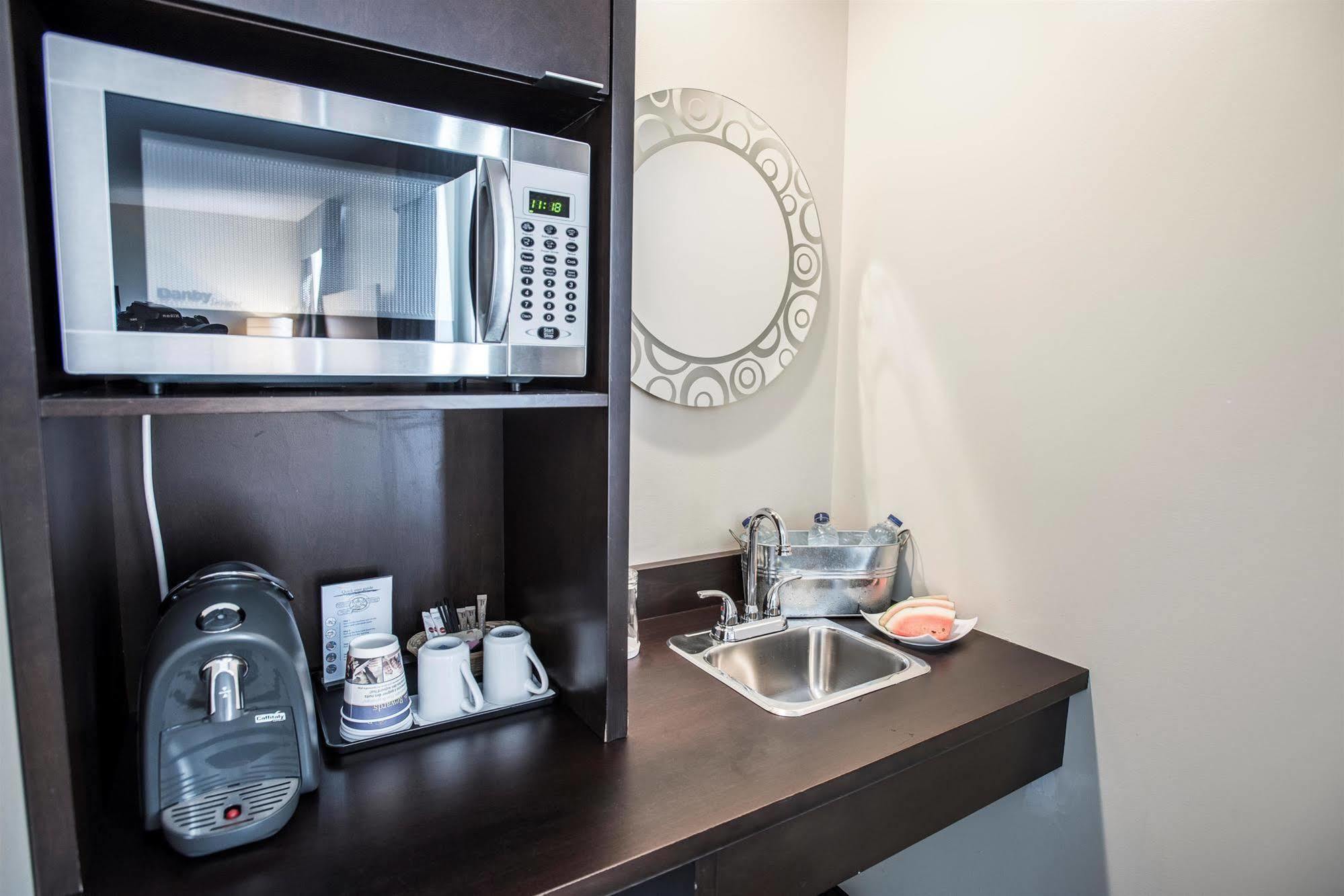 Hotel Albert Par G5 Rouyn Bagian luar foto